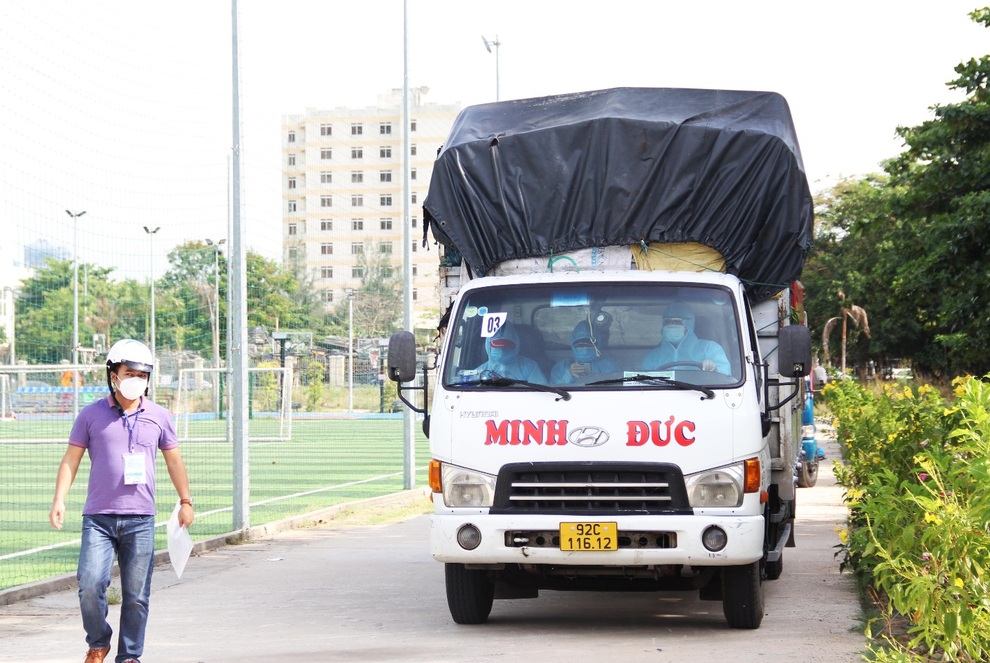 Người Quảng Nam hái rau, góp gạo tiếp sức Đà Nẵng chống dịch - 7