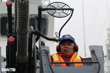 Hình ảnh chiến sĩ cảnh sát biển trực chiến, vui xuân không quên nhiệm vụ