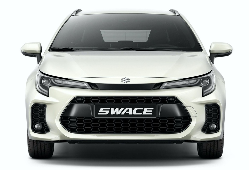 Suzuki Swace - bản sao xuất sắc của Toyota Corolla - 1 Suzuki Swace - bản sao xuất sắc của Toyota Corolla - 1