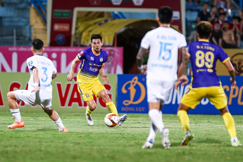 Tuấn Hải lập công, CLB Hà Nội thắng Nam Định tại Hàng Đẫy - 2