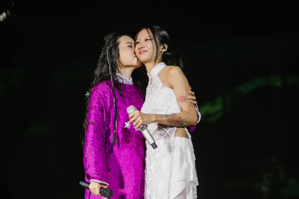 Suboi - nữ rapper từng gặp tỷ phú Mỹ: Viên mãn tuổi 34, bùng nổ ở Rap Việt - 4 Suboi - nữ rapper từng gặp tỷ phú Mỹ: Viên mãn tuổi 34, bùng nổ ở Rap Việt - 4