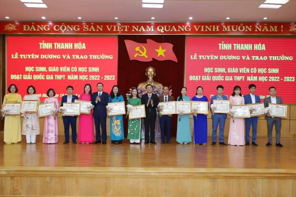 Thanh Hóa xếp thứ 6 toàn quốc về tỷ lệ học sinh giỏi quốc gia - 1 Thanh Hóa xếp thứ 6 toàn quốc về tỷ lệ học sinh giỏi quốc gia - 1