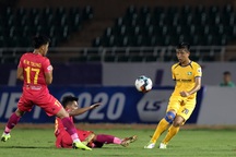 Cuộc đua giành suất ở đội tuyển Việt Nam giữa Văn Toàn và Văn Đức