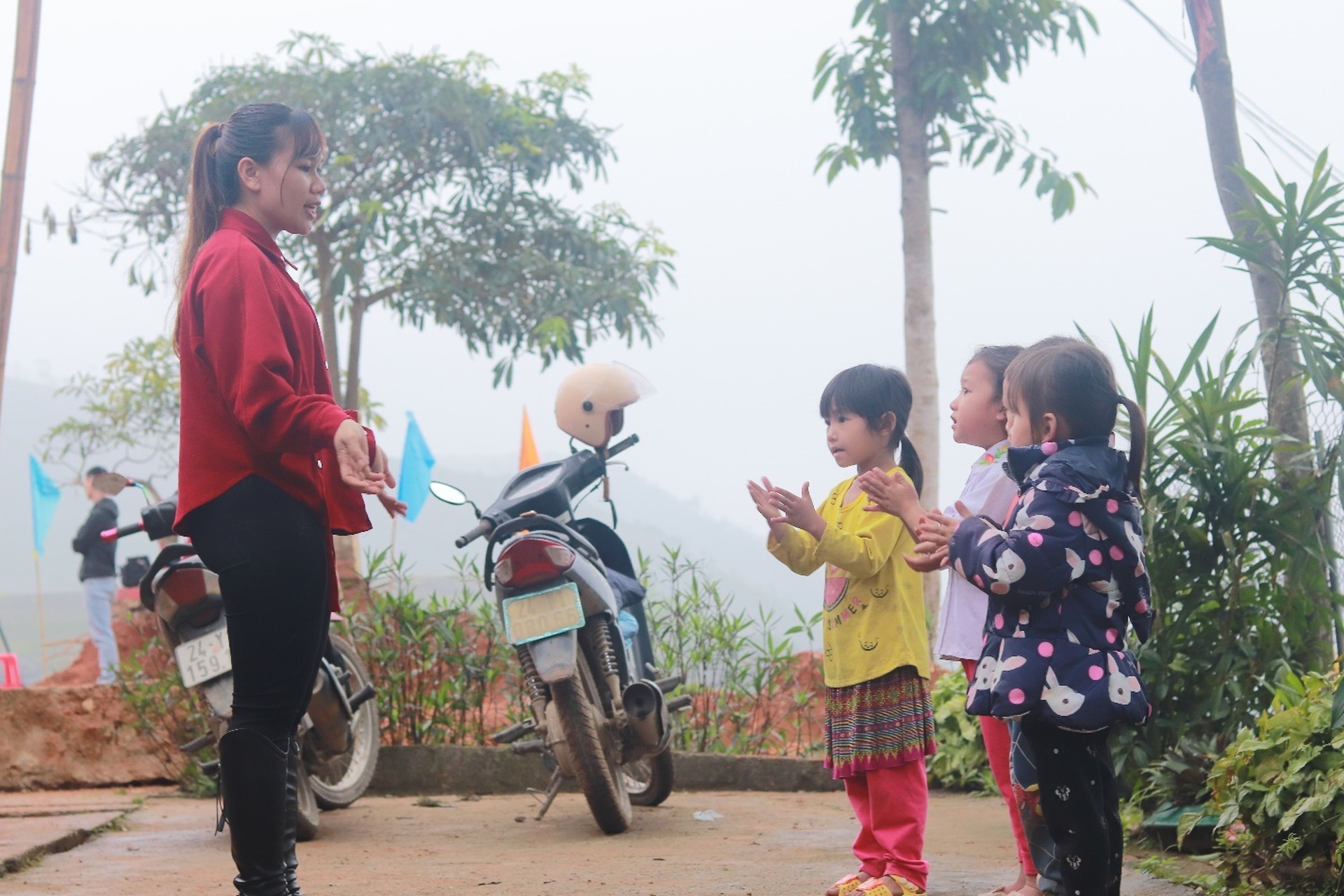 Những túp lều giữ con chữ vùng cao nơi trẻ em chỉ được ăn một bữa thịt/tuần - 21 Những túp lều giữ con chữ vùng cao nơi trẻ em chỉ được ăn một bữa thịt/tuần - 21