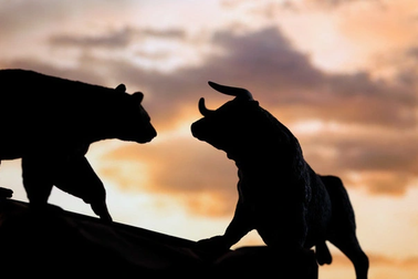 Sự trỗi dậy của bộ 3 huyền thoại "bank - chứng - thép"