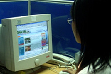 Chỉ 17% thanh thiếu niên Việt Nam dùng Internet