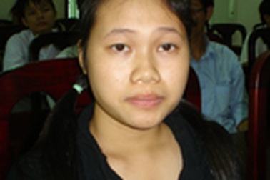 Rửa bát thuê, phụ hồ lấy tiền đi học 