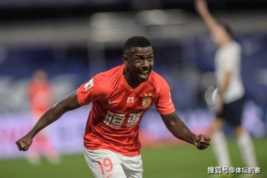 Tuyển Trung Quốc chịu tổn thất ít ai ngờ trước trận gặp tuyển Việt Nam