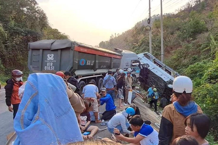 View - Đoàn cán bộ Cục Quản lý thị trường TPHCM gặp nạn khi đi du lịch Kon Tum | Báo Dân trí