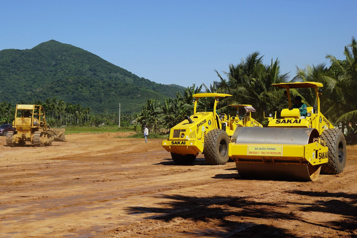 Quyết tâm hóa giải áp lực đưa cao tốc Bắc - Nam, sân bay Long Thành về đích - 10 Quyết tâm hóa giải áp lực đưa cao tốc Bắc - Nam, sân bay Long Thành về đích - 10