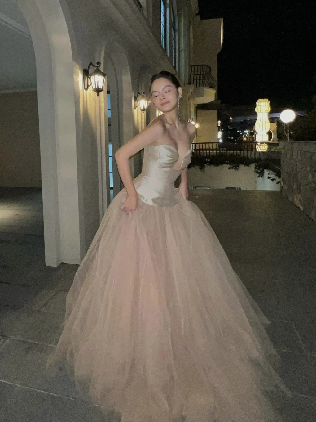 Phạm Quỳnh Anh tuổi 39: Mẹ 3 con gợi cảm, hạnh phúc bên bạn trai kém tuổi - 4 Phạm Quỳnh Anh tuổi 39: Mẹ 3 con gợi cảm, hạnh phúc bên bạn trai kém tuổi - 4