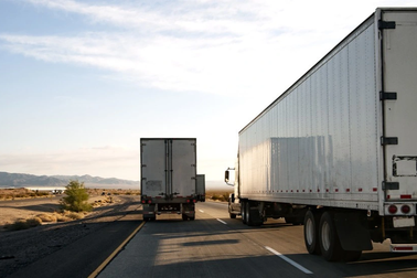 Nga gia hạn lệnh cấm chuyển hàng bằng xe tải từ các nước "không thân thiện"