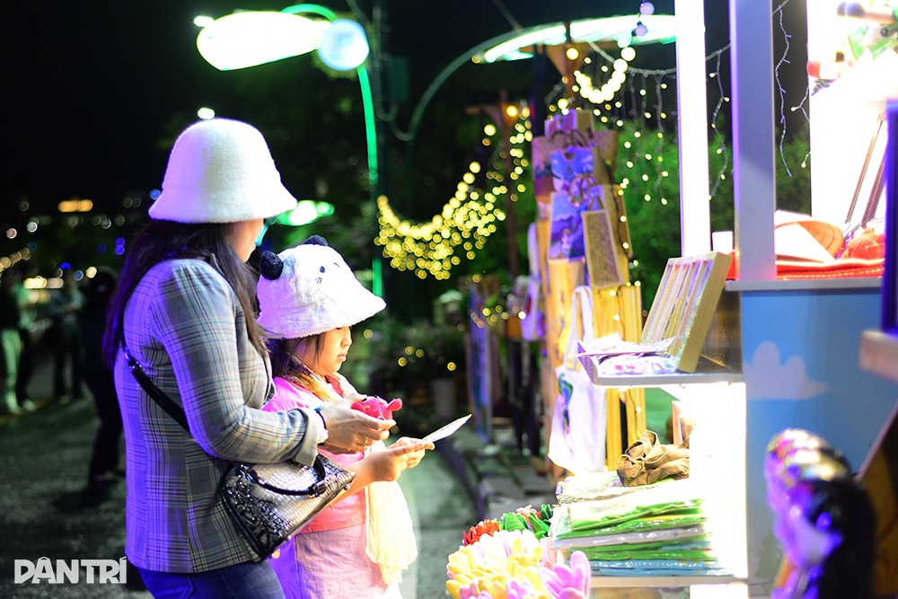 Đà Lạt khai trương phố đi bộ bên sân golf Đồi Cù - 3 Đà Lạt khai trương phố đi bộ bên sân golf Đồi Cù - 3