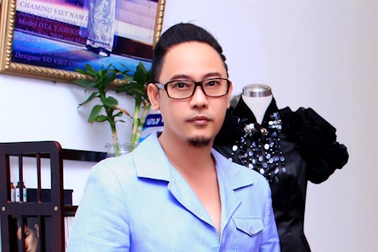 NTK Võ Việt Chung "Khó chịu với trang phục dân tộc của Trúc Diễm"