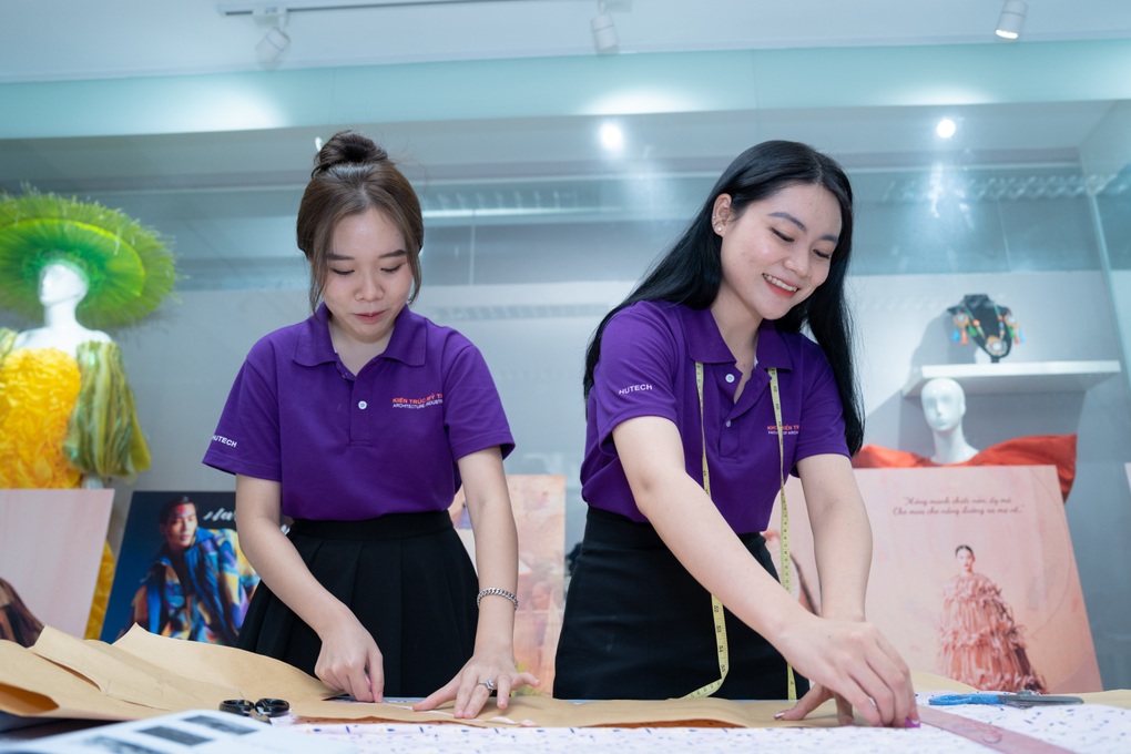 Nhiều trường đại học ở TPHCM lấy điểm sàn 15-19 - 2 Nhiều trường đại học ở TPHCM lấy điểm sàn 15-19 - 2
