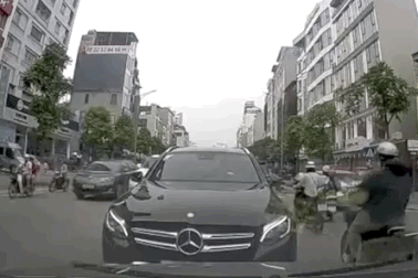 Ngược đời chuyện đi sai lại chửi mắng người đi đúng