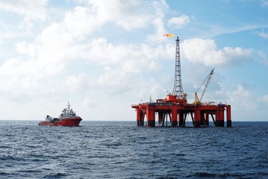 Bộ Ngoại giao nói về tàu hải cảnh Trung Quốc áp sát giàn khoan Việt Nam