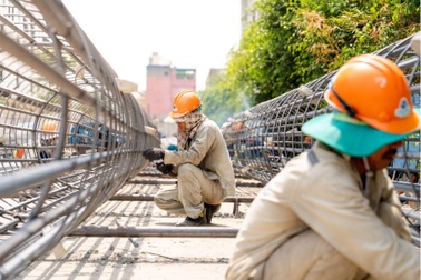 Cận cảnh công trường thi công dự án Charm Diamond