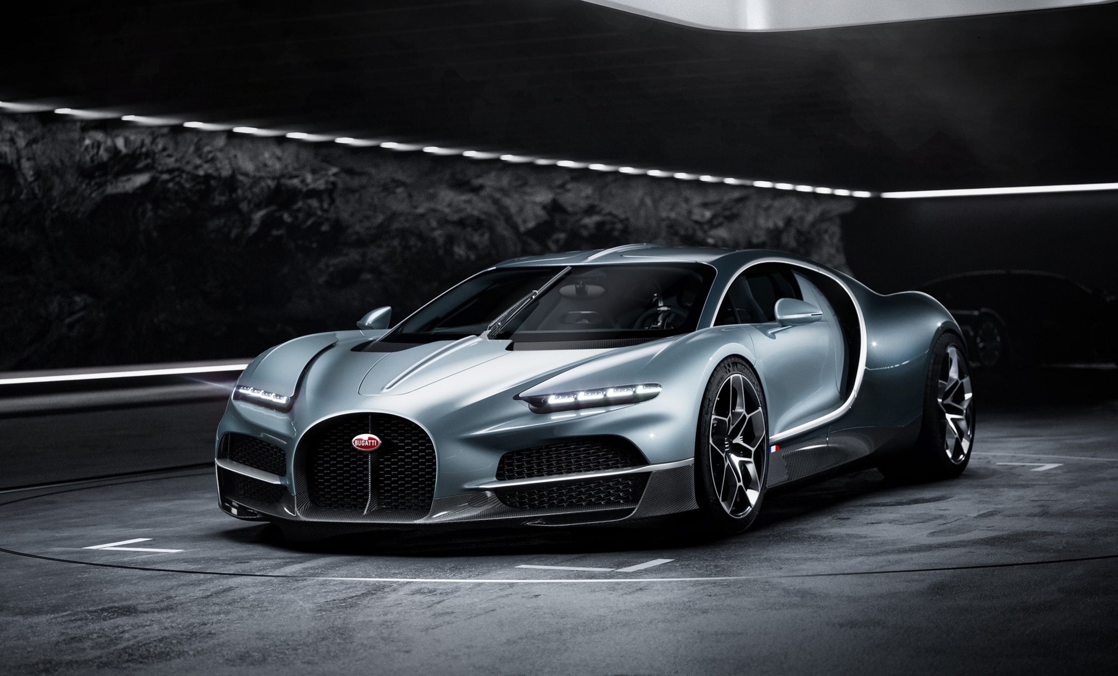 View - Bugatti Tourbillon Hybrid ra mắt, sử dụng động cơ hybrid gần 1.800 mã lực | Báo Dân trí