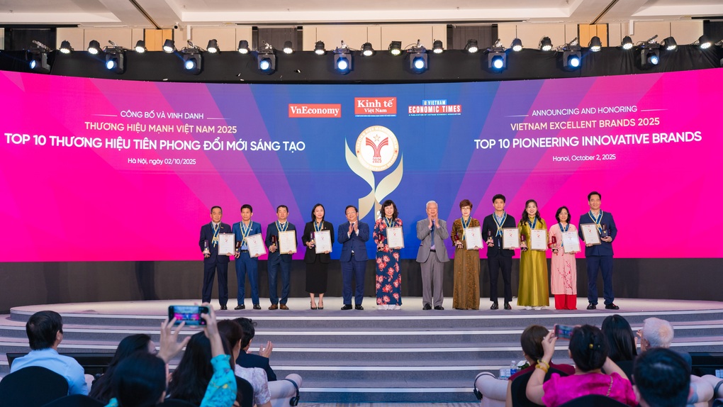 DNSE បន្តត្រូវបានតែងតាំងសម្រាប់ពានរង្វាន់ម៉ាកយីហោដ៏រឹងមាំរបស់វៀតណាម - 2 DNSE tiếp tục ghi danh tại giải thưởng Thương hiệu mạnh Việt Nam - 2