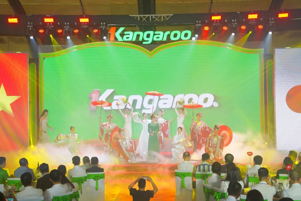Kangaroo kể câu chuyện hành trình 20 năm bằng kịch, âm nhạc - 4 Kangaroo kể câu chuyện hành trình 20 năm bằng kịch, âm nhạc - 4