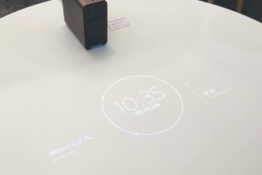 Cận cảnh máy chiếu thông minh Xperia Projector