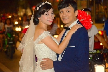 Mốt "săn" ảnh cưới độc, lạ buổi đêm của uyên ương Hà thành