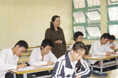 Vui buồn những lớp “chọn ngược”