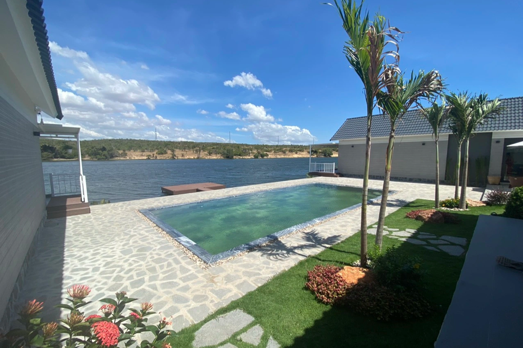 Bình Thuận yêu cầu tháo dỡ công trình xâm phạm di tích quốc gia Bàu Trắng - 1 Bình Thuận yêu cầu tháo dỡ công trình xâm phạm di tích quốc gia Bàu Trắng - 1