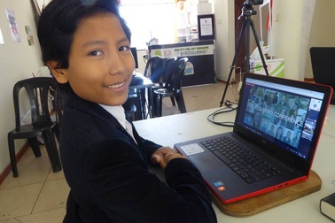 Choáng với "nhóc trùm" 7 tuổi tự mở ngân hàng riêng