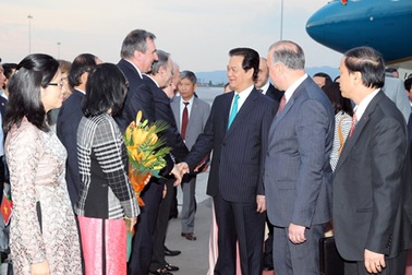 Thủ tướng Nguyễn Tấn Dũng bắt đầu thăm chính thức Cộng hòa Bulgaria