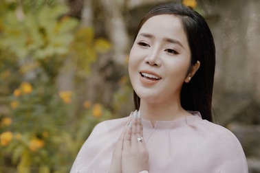 MV "Mẹ yêu ơi" của Phương Dư