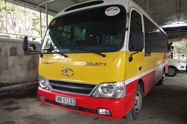 Xe buýt giả của "nhà xe đầu gấu" vừa được thả lại... bị bắt