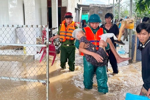 Lâm Đồng sạt lở, ngập nặng vào mùa khô do mưa dị thường