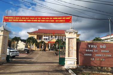 Huyện bất ngờ kiểm tra, lãnh đạo xã đều đang đi du lịch