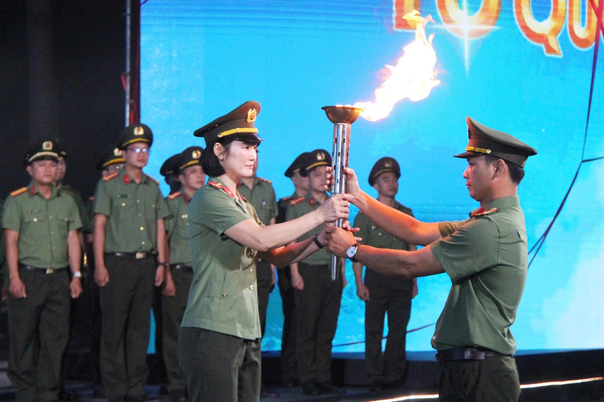 Màn rượt đuổi giả định đầy kịch tính trên sông Hàn - 10
