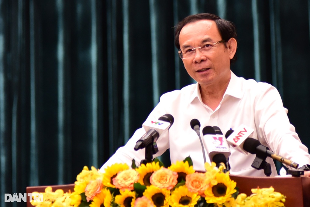 Bí thư TPHCM: Không nói chung chung, phải chỉ ra và xử lý luôn ai né việc - 1 Bí thư TPHCM: Không nói chung chung, phải chỉ ra và xử lý luôn ai né việc - 1