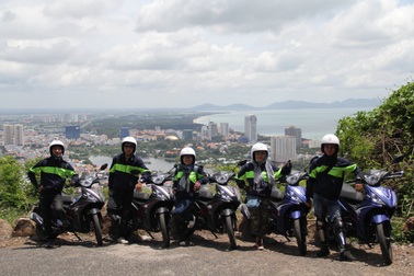 Ngày đầu đầy hứng khởi với cung đường ven biển