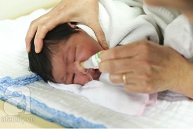 Thời tiết thay đổi, trẻ dễ tái phát viêm đường hô hấp