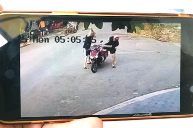 Tài xế đánh người đi xe máy ở Bình Dương bị điều tra 2 hành vi