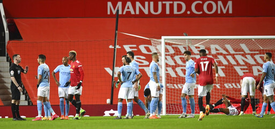 Man Utd 0-0 Man City: Cùng sợ thua nên đành chia điểm - 6 Man Utd 0-0 Man City: Cùng sợ thua nên đành chia điểm - 6