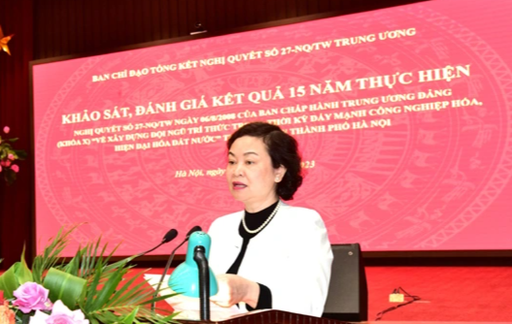 Trên 400 công chức, viên chức Hà Nội có trình độ Tiến sĩ - 1 Trên 400 công chức, viên chức Hà Nội có trình độ Tiến sĩ - 1