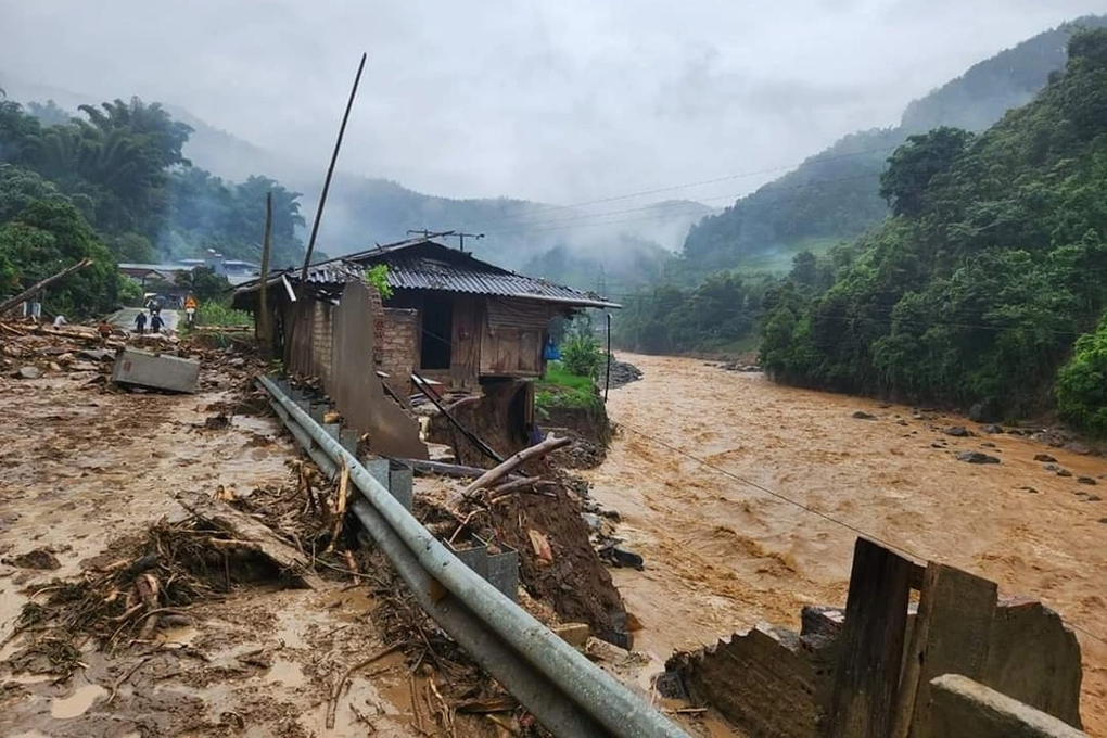 Mưa lũ lớn ở Yên Bái và Lai Châu, 6 người tử nạn - 1 Mưa lũ lớn ở Yên Bái và Lai Châu, 6 người tử nạn - 1