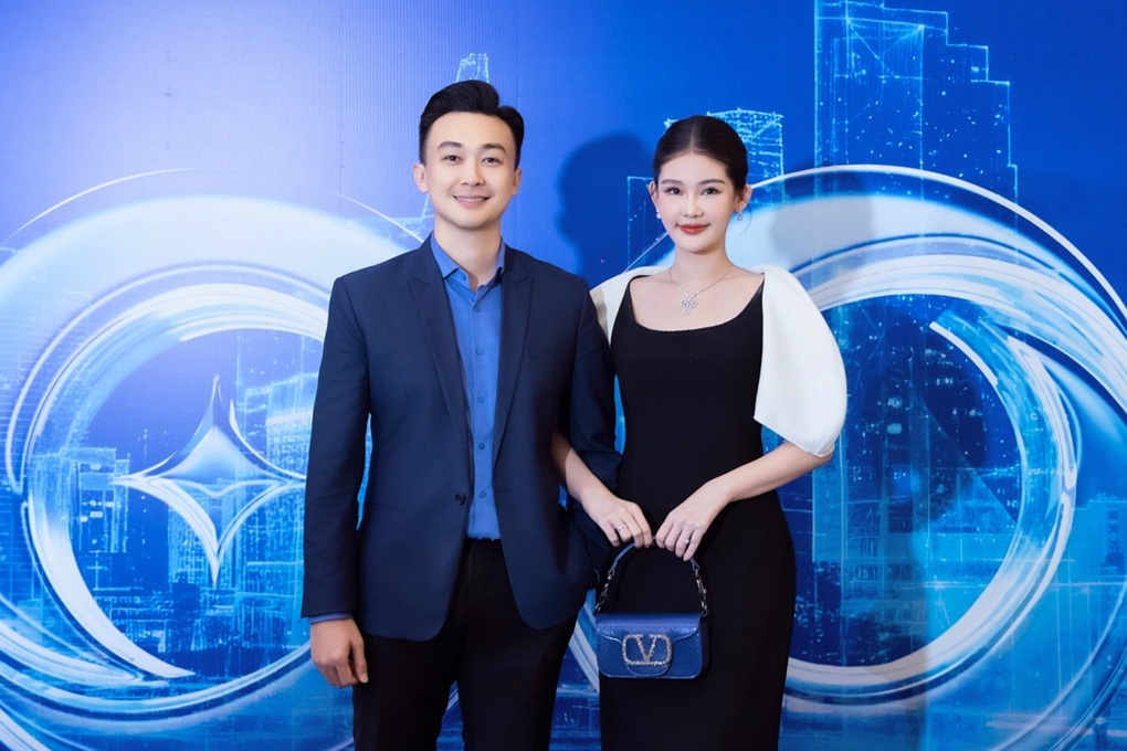 Hoa hậu Lê Âu Ngân Anh tuổi 30: Viên mãn cả sự nghiệp lẫn hôn nhân - 1