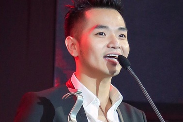 Phạm Hồng Phước giành giải “Nam diễn viên chính xuất sắc nhất” tại LHP quốc tế ASEAN 2017