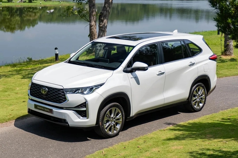 Xe hybrid tại Việt Nam năm 2024: Gầm cao tiền tỷ vẫn hút khách nhờ ăn ít - 3 Xe hybrid tại Việt Nam năm 2024: Gầm cao tiền tỷ vẫn hút khách nhờ ăn ít - 3