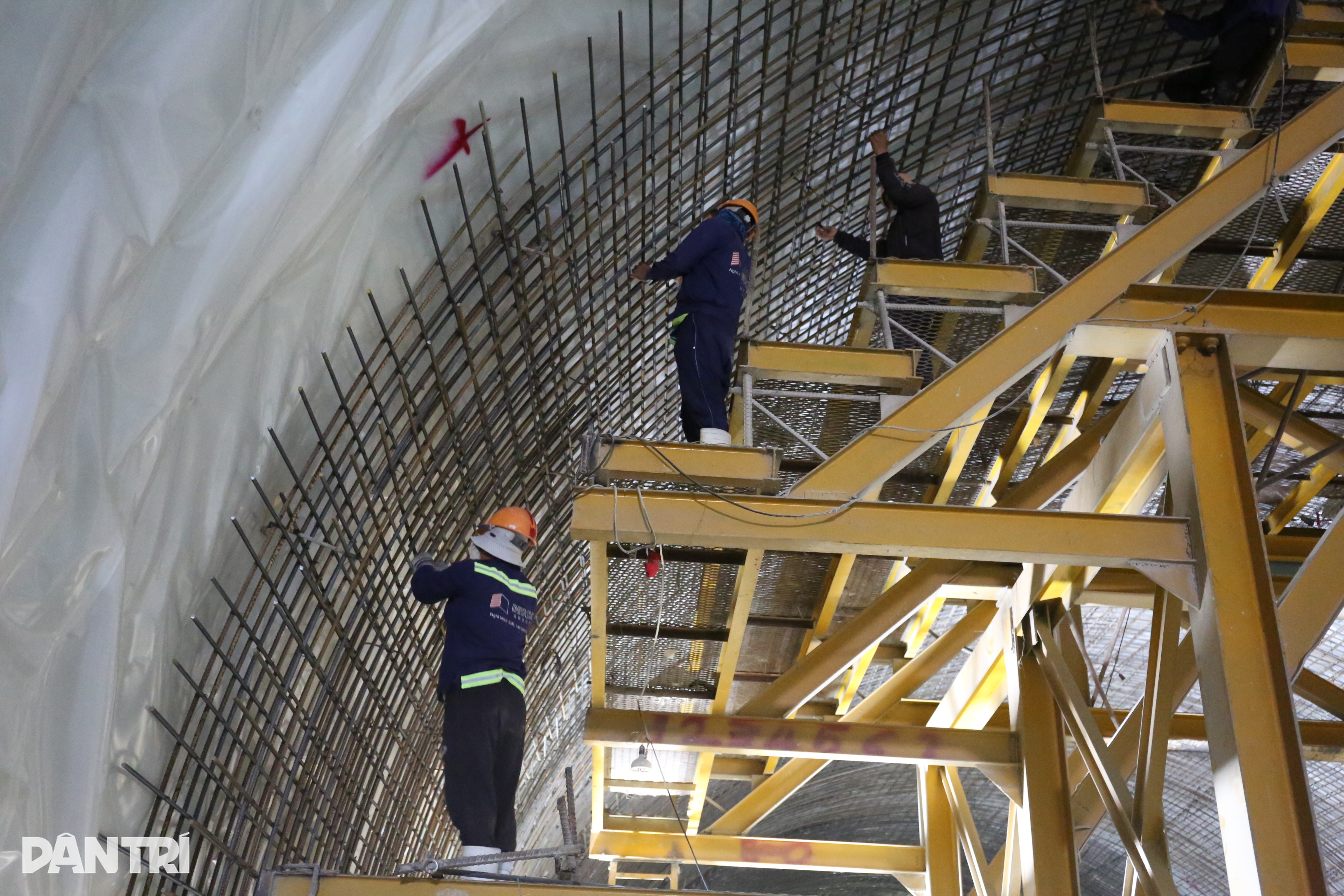 ធ្វើការកាត់ Tet នៅផ្លូវរូងភ្នំ Vung ផ្លូវ Cam Lam - Vinh Hao Expressway ប្តេជ្ញាបញ្ចប់មុនម៉ោង ៦ Làm xuyên Tết ở hầm núi Vung, cao tốc Cam Lâm - Vĩnh Hảo quyết về đích sớm - 6