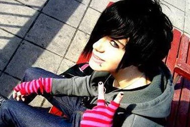 Trào lưu Emo: Giới trẻ đang đi nhầm đường?