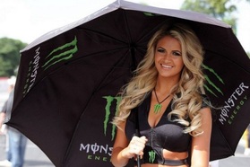 Dàn mẫu xinh đẹp của Monster Energy