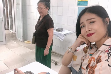 MC Hoàng Linh bị tai nạn lật ngón chân, phải nhập viện